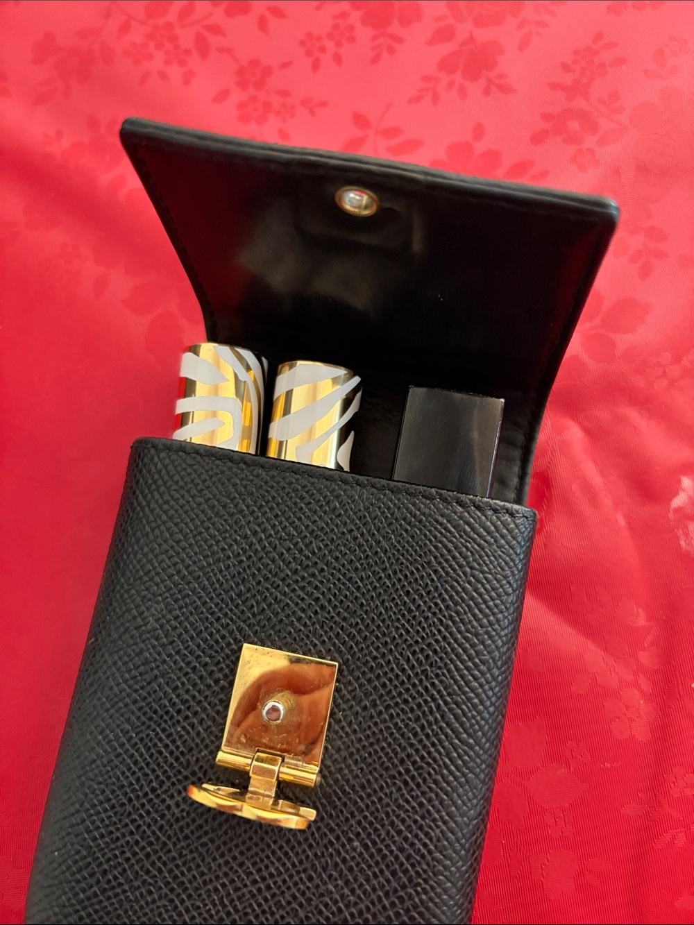 CHANEL Black Caviar Leather Card & Key Holder with Gold CC - Picture 9 of 10